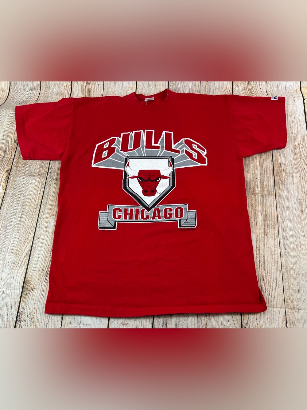 Vintage 90s Logo 7 NBA Chicago Bulls Basketball Red T Shirt Size XL USA